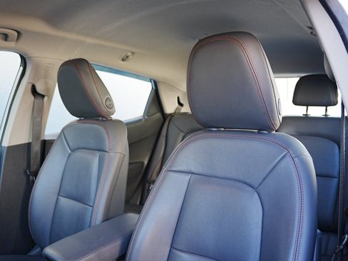 Used 2019 Chevrolet Bolt Premier w/ Infotainment Package image 10