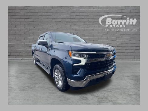 Used 2022 Chevrolet Silverado 1500 LT AWD/4WD image 1