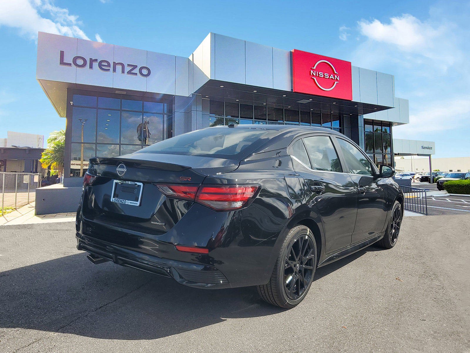 New 2025 Nissan Sentra SR w/ Midnight Edition FWD image 4