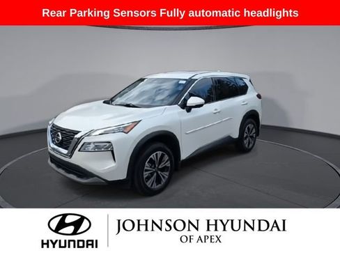Used 2021 Nissan Rogue SV image 4