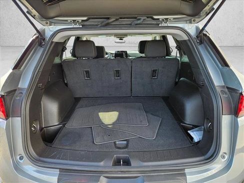 Used 2025 Chevrolet Blazer LT image 6