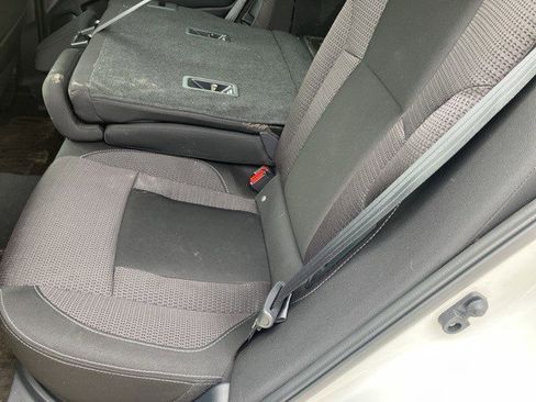 Used 2025 Subaru Outback Premium image 18