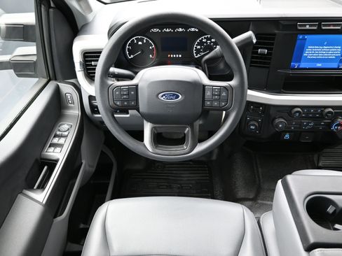 Used 2023 Ford F350 XL image 25