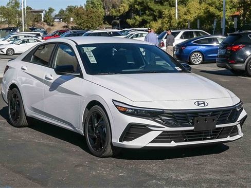New 2026 Hyundai Elantra Sport image 3