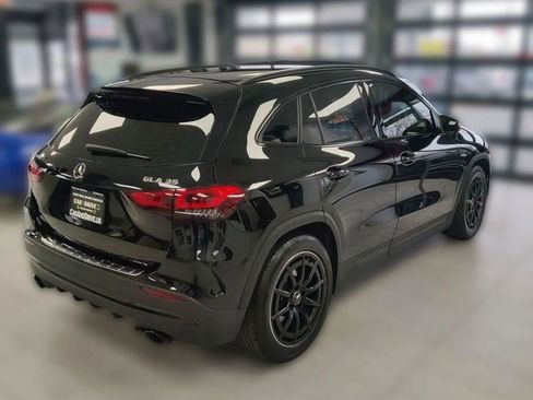 Used 2021 Mercedes-Benz GLA 35 AMG 4MATIC image 4