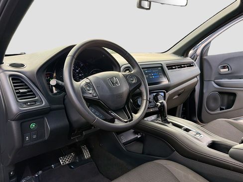 Used 2022 Honda HR-V Sport image 4