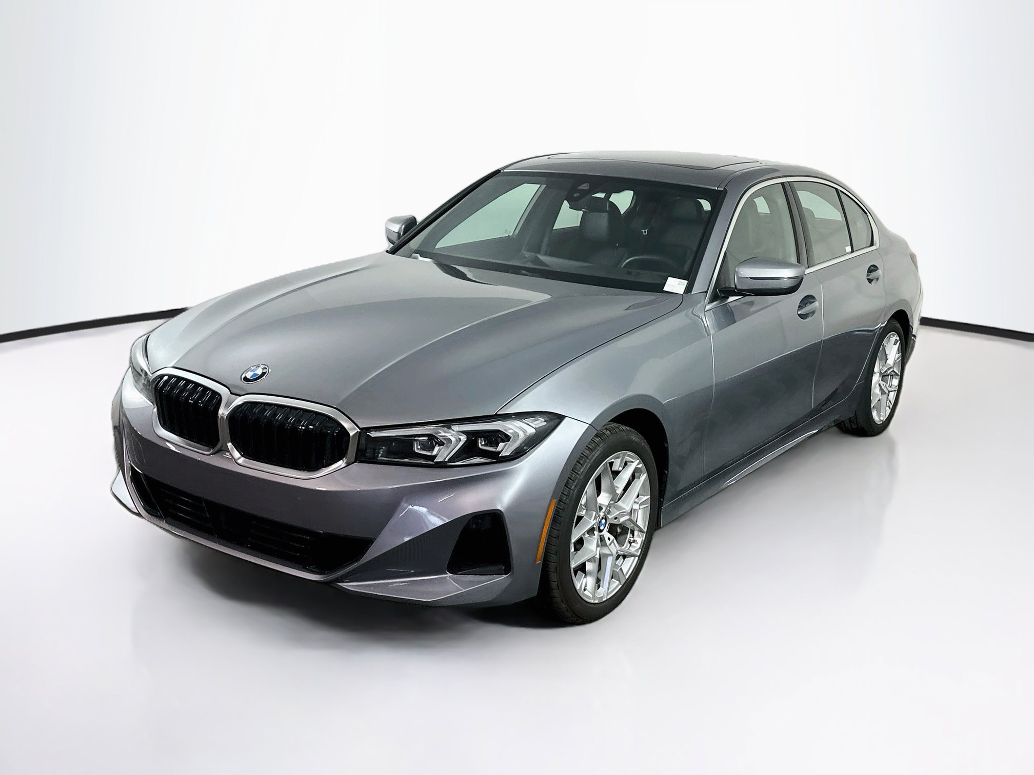 Used 2026 BMW 330i xDrive Sedan AWD/4WD image 3