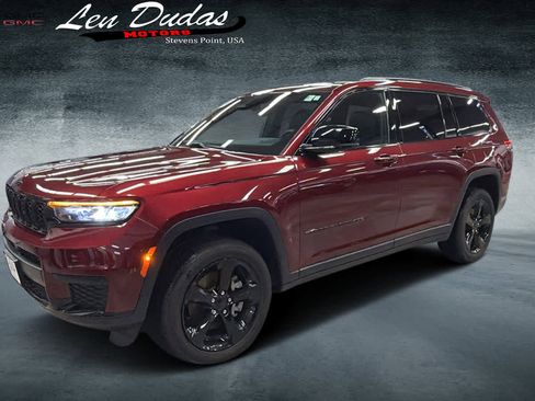 Used 2024 Jeep Grand Cherokee L Altitude image 2