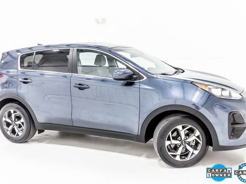 Used 2022 Kia Sportage LX image 9