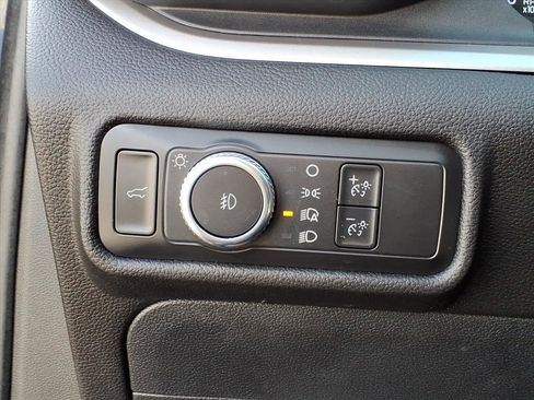 Certified 2022 Ford Explorer XLT w/ Equipment Group 202A image 24