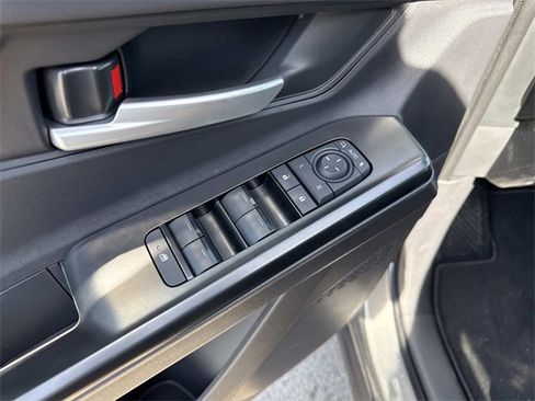 New 2026 Subaru Solterra Premium image 12