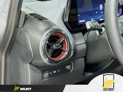 Used 2026 Chevrolet Equinox EV RS w/ Convenience Package II FWD image 13