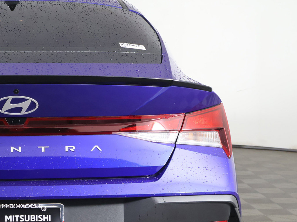 Used 2025 Hyundai Elantra Sport FWD image 14
