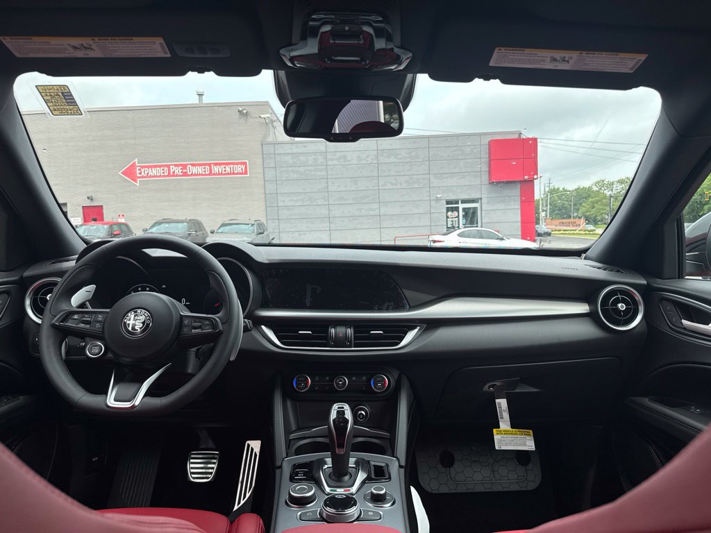 New 2026 Alfa Romeo Stelvio Sprint AWD/4WD image 34