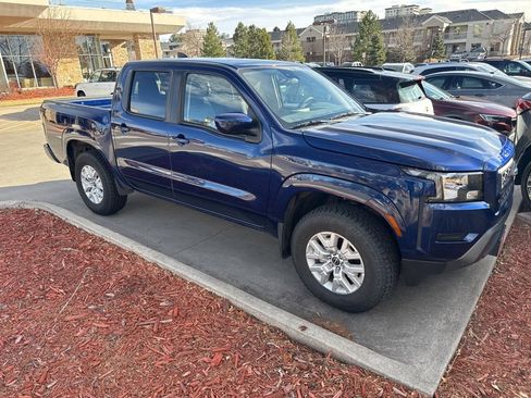 Used 2023 Nissan Frontier SV w/ Technology Package image 2