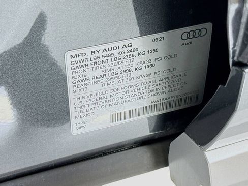 Used 2022 Audi Q5 2.0T Premium Plus w/ Premium Plus Package AWD/4WD image 36