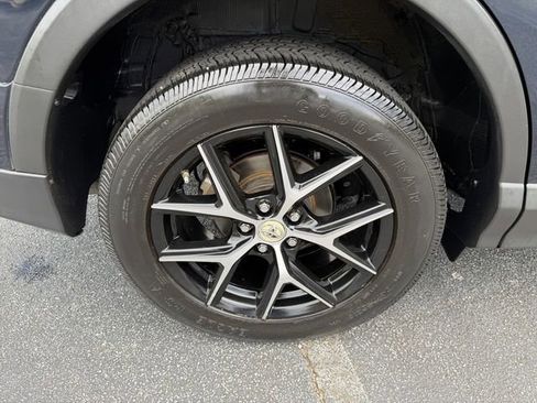 Used 2018 Toyota RAV4 SE w/ Power Extra Value Package FWD image 43