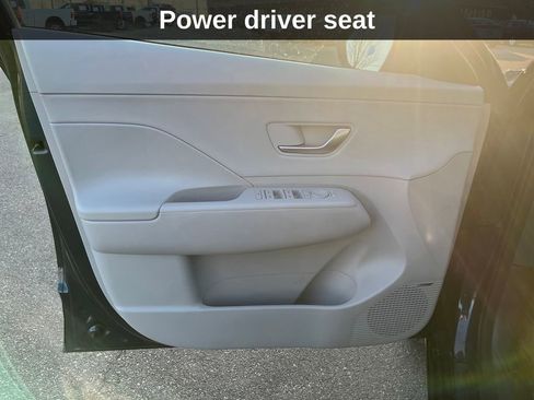 Used 2025 Hyundai Kona Limited image 13