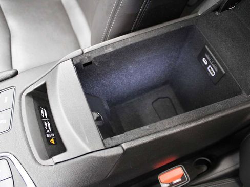 Certified 2022 Cadillac XT5 Sportv image 35