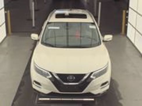 Used 2022 Nissan Rogue Sport SL w/ Premium Package AWD/4WD image 2