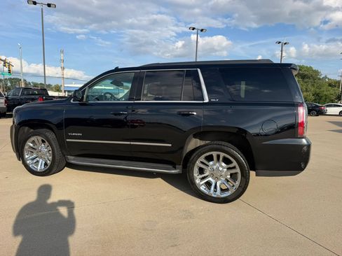 Used 2019 GMC Yukon SLT w/ Premium Edition AWD/4WD image 8