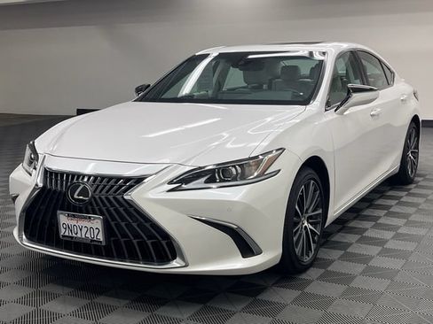 Certified 2024 Lexus ES 300h w/ Premium Package FWD image 2