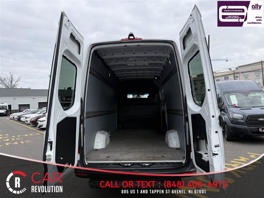 Used 2019 Mercedes-Benz Sprinter 170 Cargo image 6