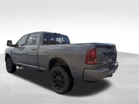 Used 2026 RAM 2500 Laramie AWD/4WD image 4