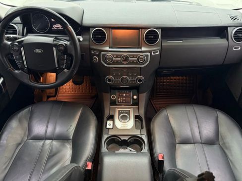 Used 2016 Land Rover LR4 HSE image 2