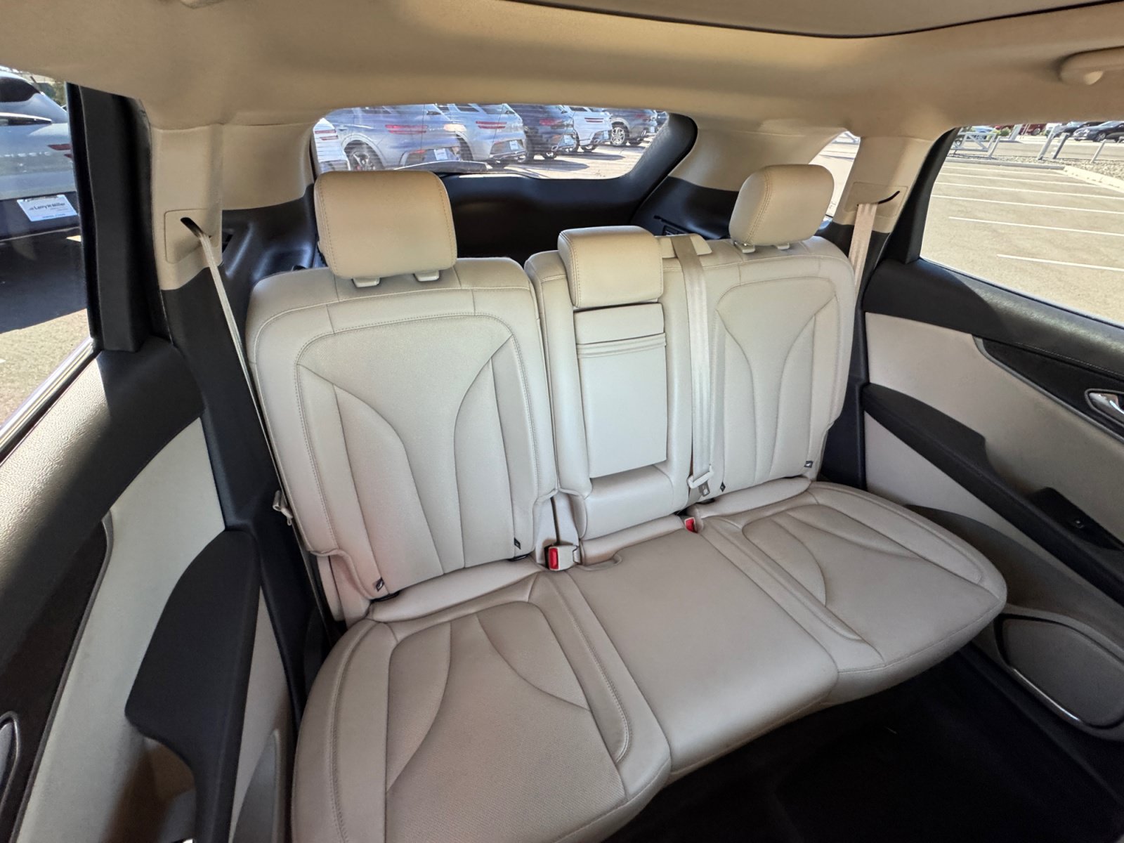 Used 2018 Lincoln MKX Reserve FWD image 18