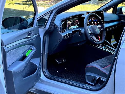 New 2026 Volkswagen GTI SE image 10