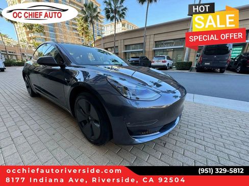 Used 2023 Tesla Model 3 Standard Range RWD image 1
