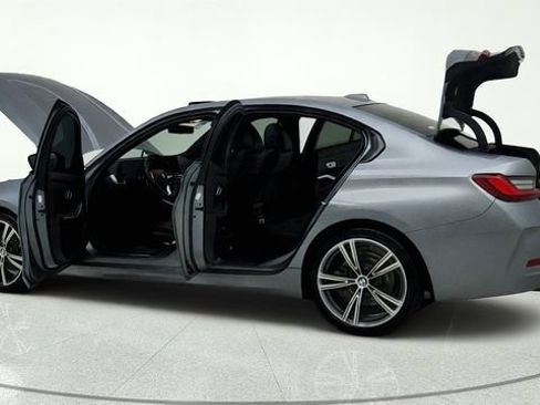 Used 2023 BMW 330i Sedan w/ Driving Assistance Package RWD image 17