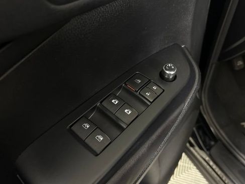 Used 2017 Toyota Highlander SE AWD/4WD image 30