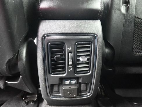 Used 2021 Jeep Grand Cherokee Limited image 36