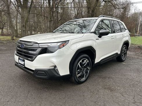 Certified 2025 Subaru Forester Premium image 4