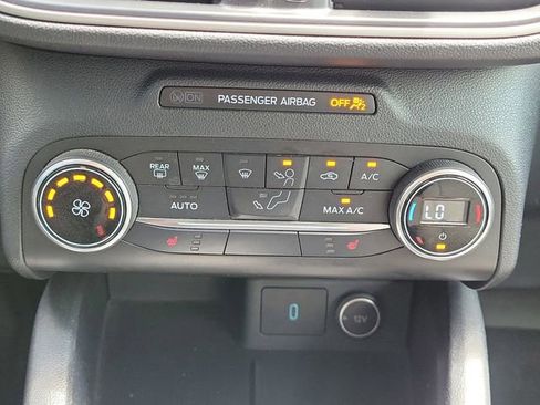 Used 2020 Ford Escape SE FWD image 29