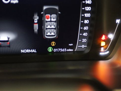 Used 2025 Honda Pilot Elite image 21