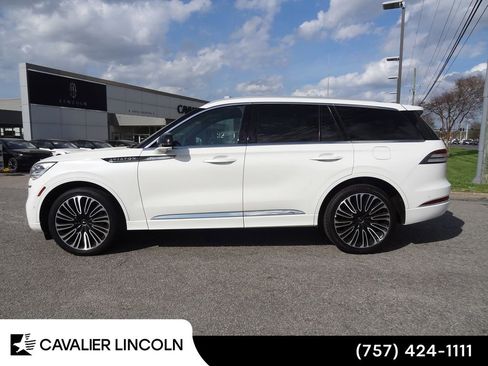 Used 2024 Lincoln Aviator Black Label w/ Dynamic Handling Package image 4