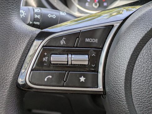 Certified 2024 Kia Forte LXS FWD image 17