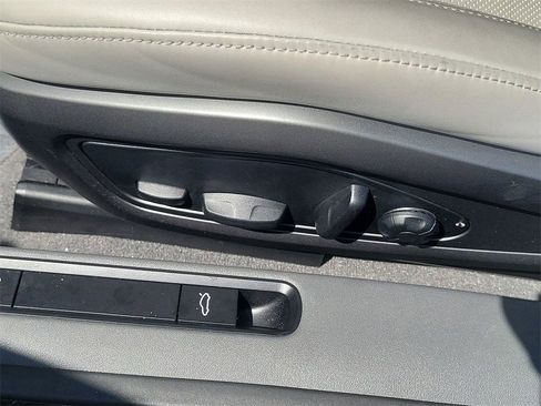 Used 2022 Porsche 911 Carrera w/ Premium Package image 22