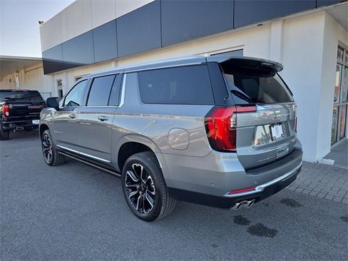New 2026 GMC Yukon XL Denali w/ Sun & Power Step Package image 5