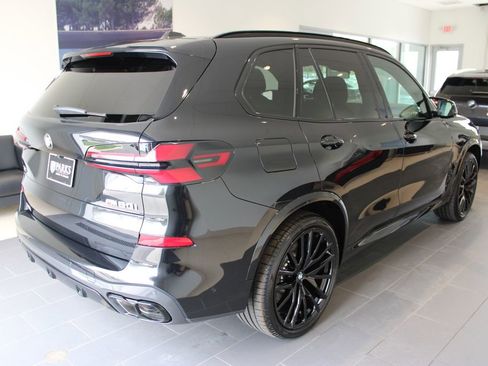 New 2026 BMW X5 M60i image 18