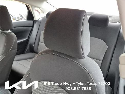 Certified 2022 Kia Forte LXS FWD image 16