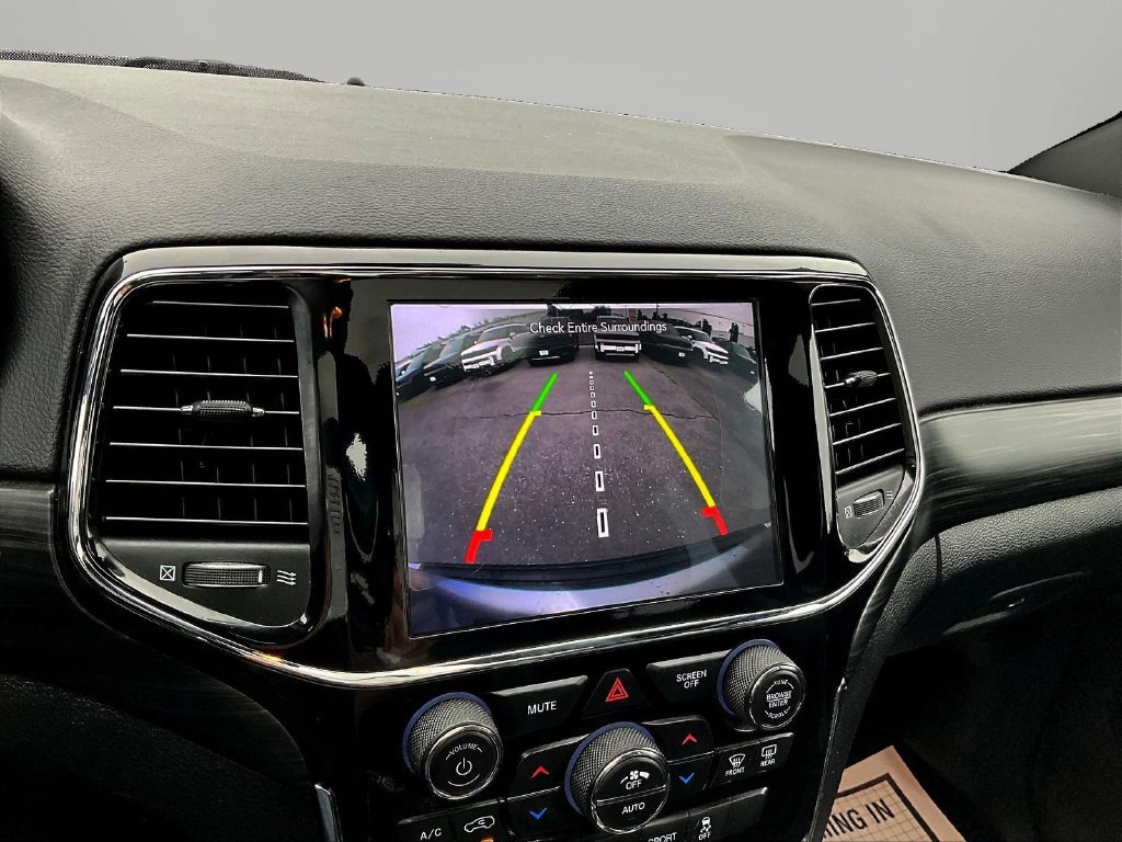 Used 2020 Jeep Grand Cherokee Altitude AWD/4WD image 15