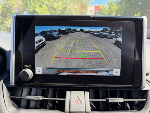 Used 2025 Toyota RAV4 LE AWD/4WD image 27