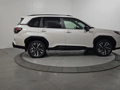 New 2025 Subaru Forester Touring image 6