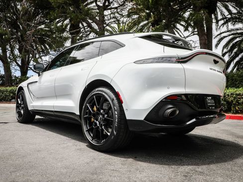 Used 2022 Aston Martin DBX AWD/4WD image 49