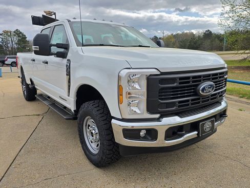 New 2026 Ford F350 XL w/ XL Off-Road Package AWD/4WD image 8