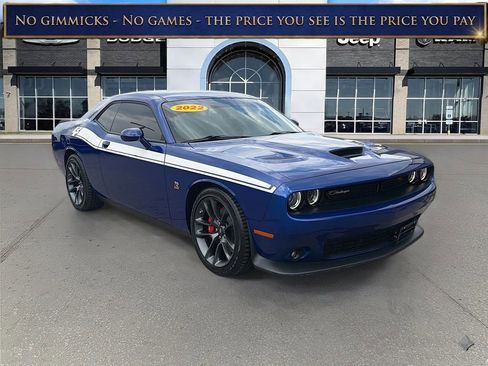 Used 2022 Dodge Challenger R/T Scat Pack RWD image 1